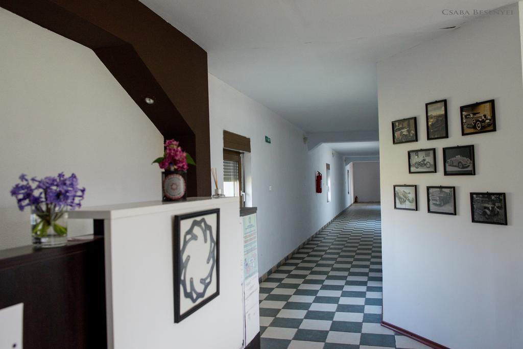 Speedhouse Apartment Alba Iulia Exterior photo
